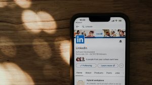 Use LinkedIn to Your Advantage for Recruitment Marketing